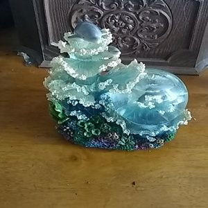 Dolphin music box w/ snow globe